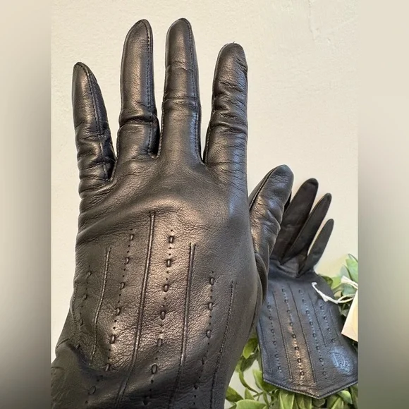Dior Leather Gloves Timeless Style EUC - Picture 3 of 7